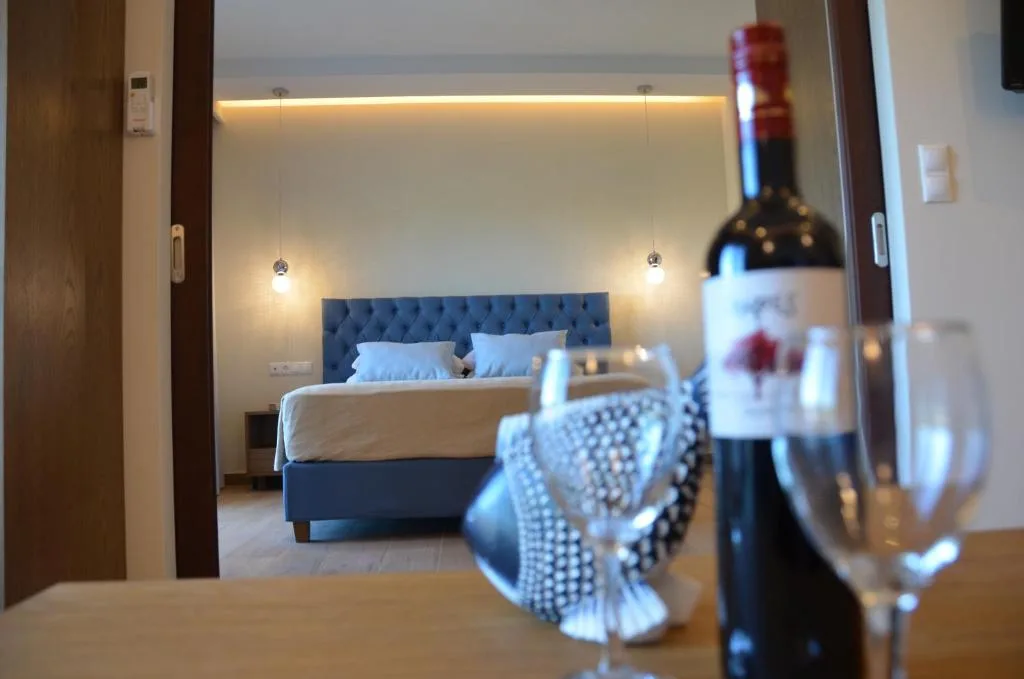 Odysseus Hotel — 4