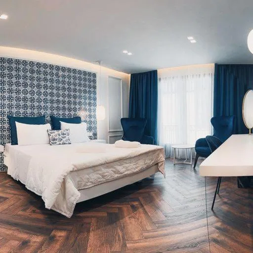 BLUE LUXURY SUITES — 2
