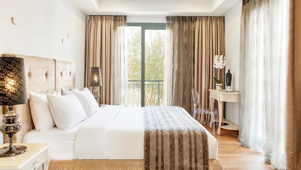 Dioni Boutique Hotel — 3