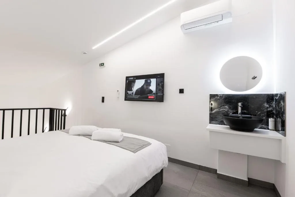La Boheme modern living — 2