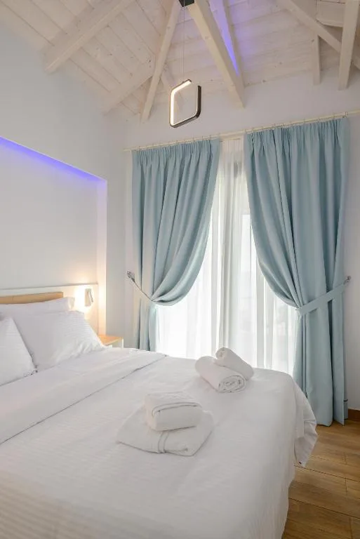 Vrachos Luxury Maisonettes — 2