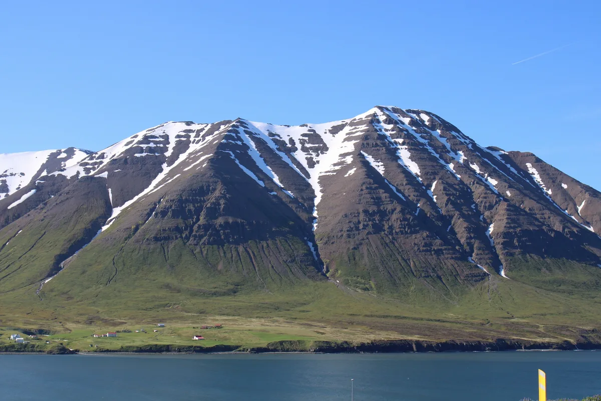 Skarð Guesthouse — 2