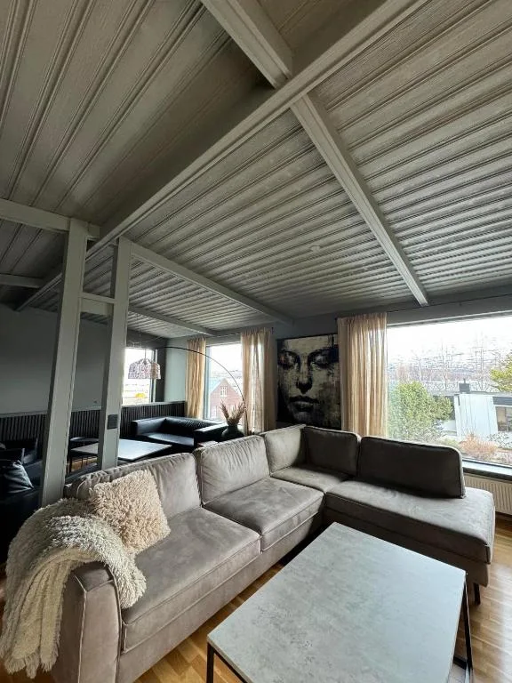 LL Properties - L19 Spacious Boutique Apartment — 5
