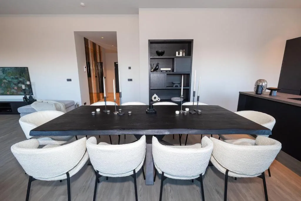 LL Properties - Luxury Penthouse — 4
