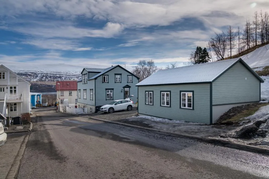 LL Properties - The Old Town Retreat