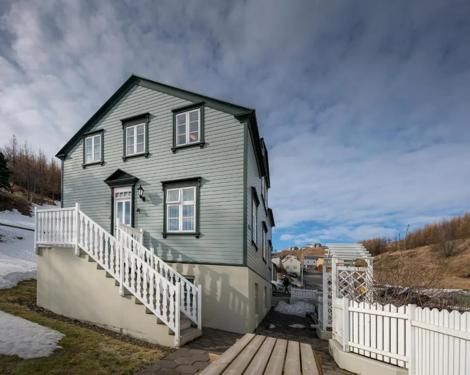 LL Properties - The Old Town Retreat — 2