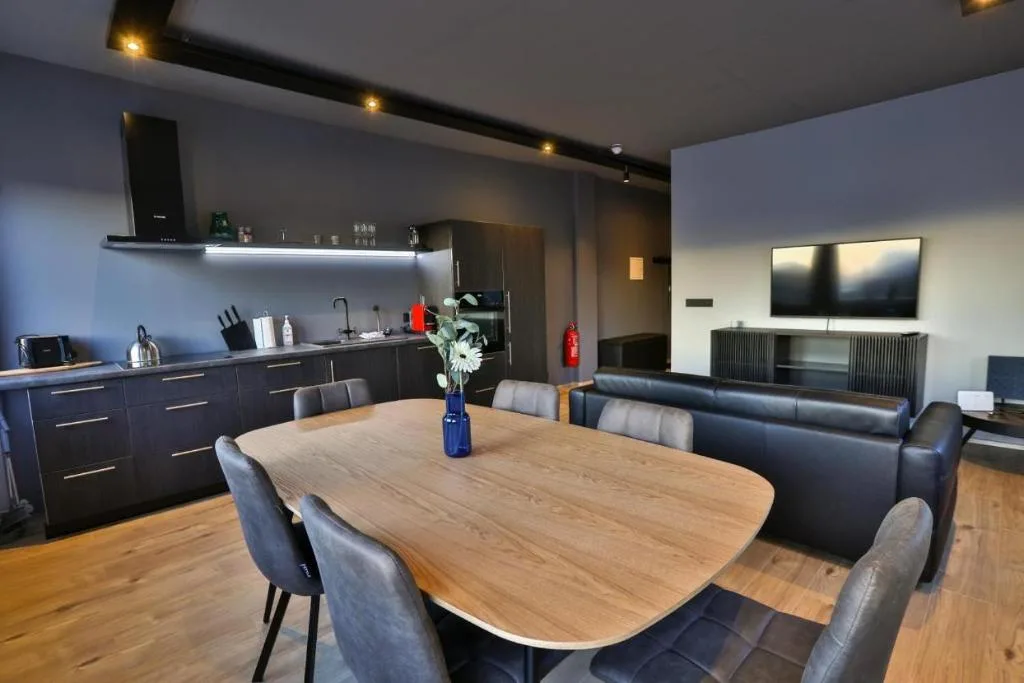 Luxury Loft Apartment Akureyri — 4
