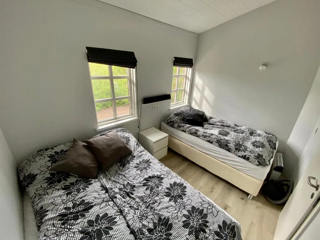 Discover Iceland Private Lodges Two Houses — 2