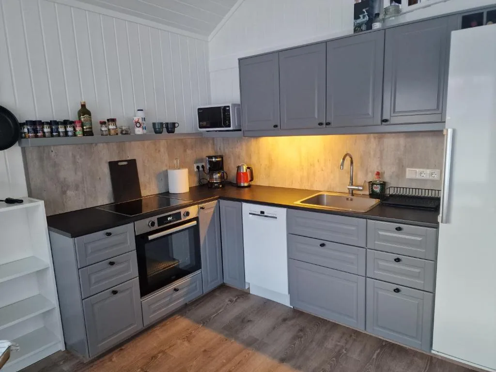 Cottage - two bedrooms — 3