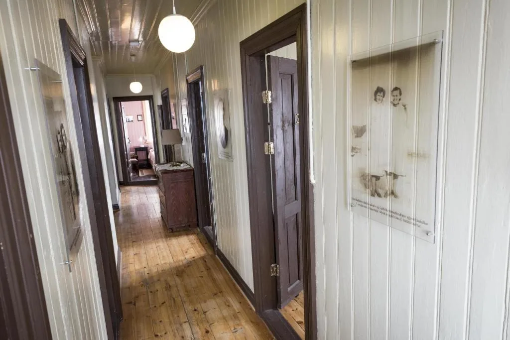 Einarshúsid Guesthouse — 3