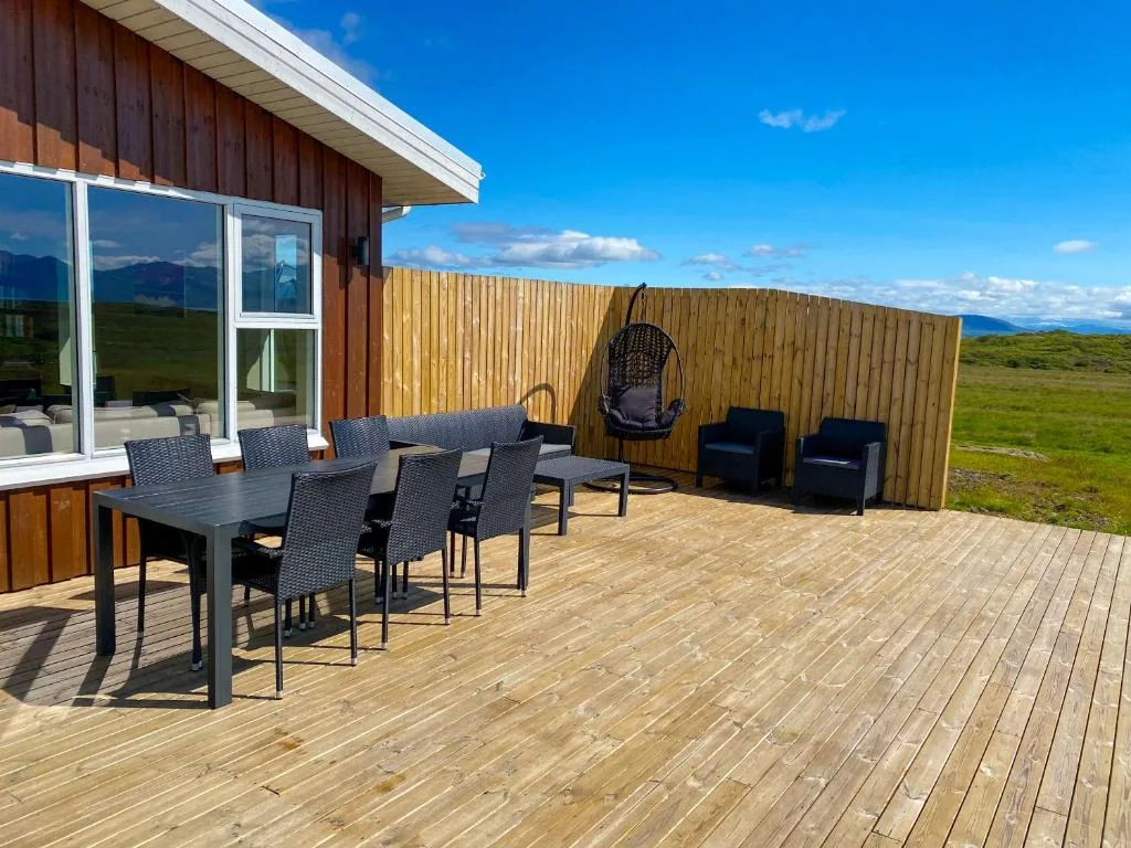 Beautiful house in the nature of West Iceland — 3