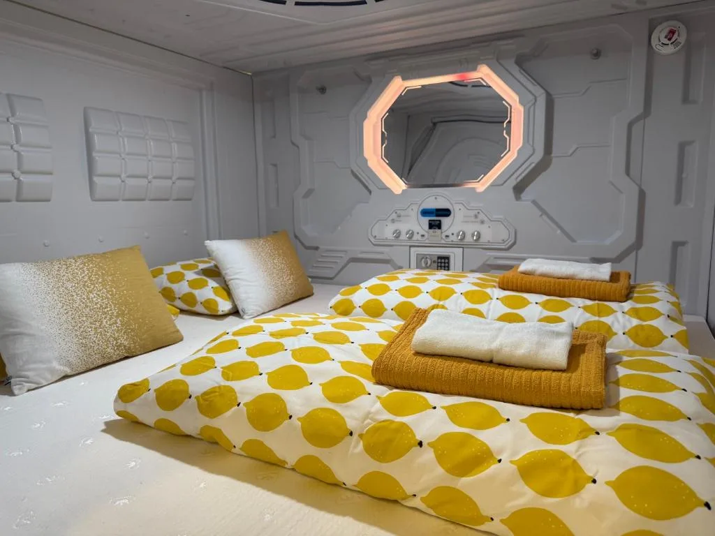 Space capsule Hostel Árblik by Welcome Iceland — 4