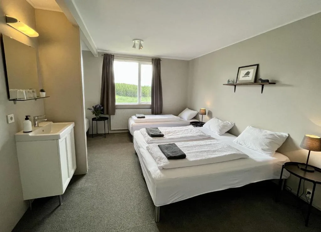 Eyjólfsstadir Guesthouse — 2