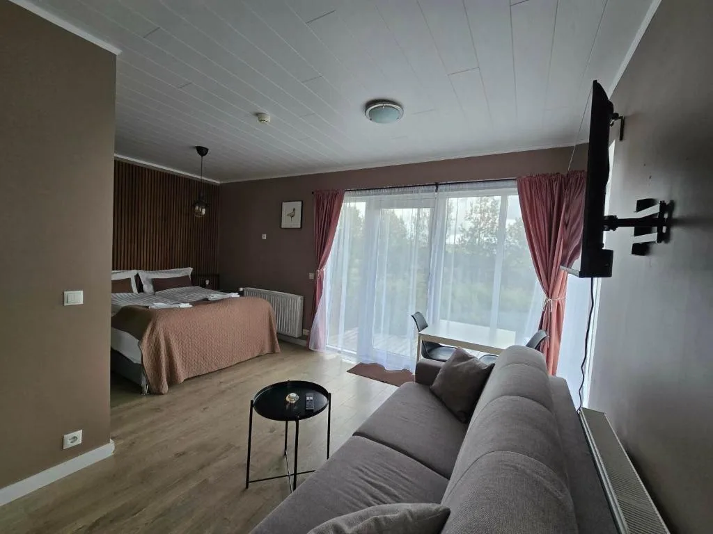Romantic Cottage — 2