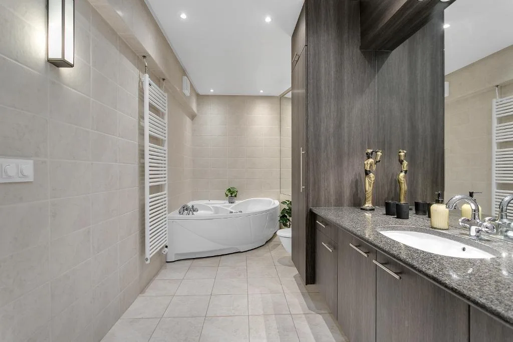 Seaside Villa - 6 Bedrooms HG OOOO6077 — 3