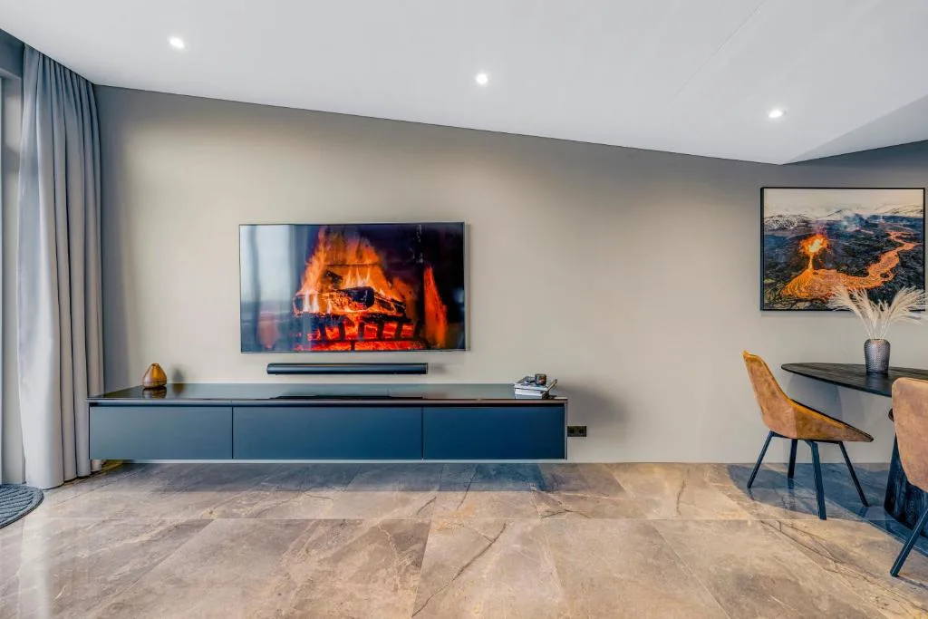 Bay View Apartments — 5