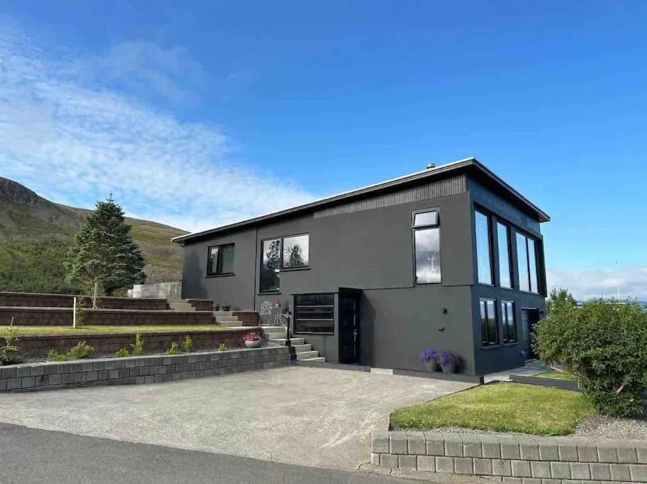 Black pearl - Villa with a view — 2