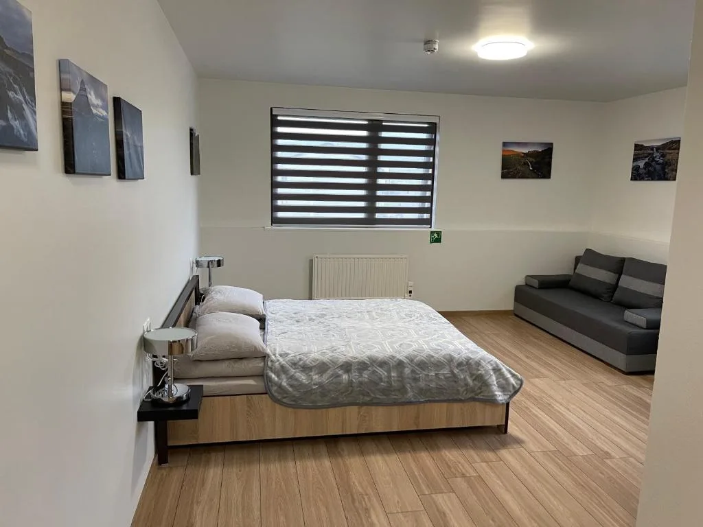 Helgrindur Guesthouse — 2