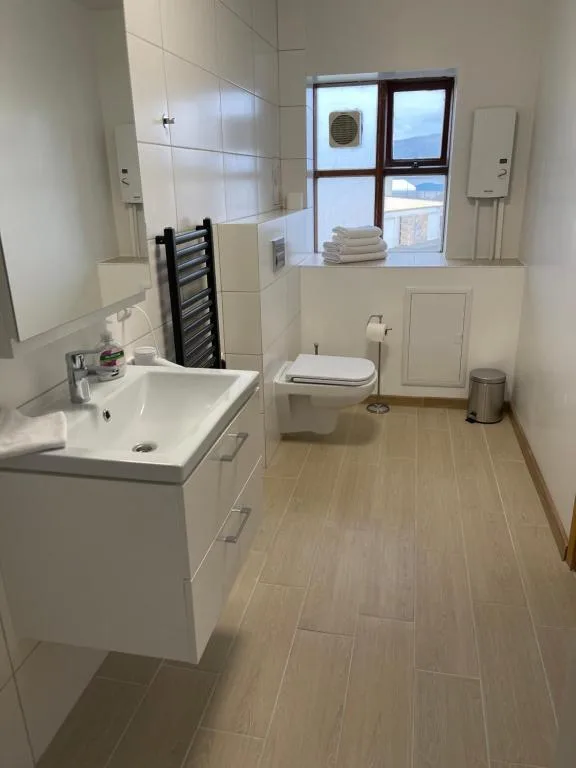 Helgrindur Guesthouse — 3