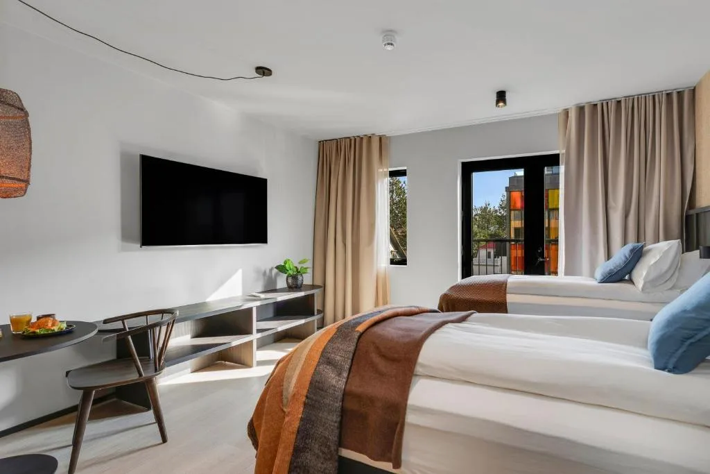 Strand Hotel Apartments — 2