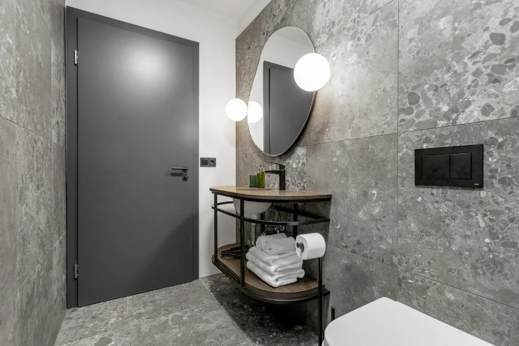 Strand Hotel Apartments — 3
