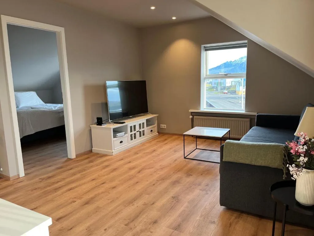 Hvammur Apartments by the Harbour — 2