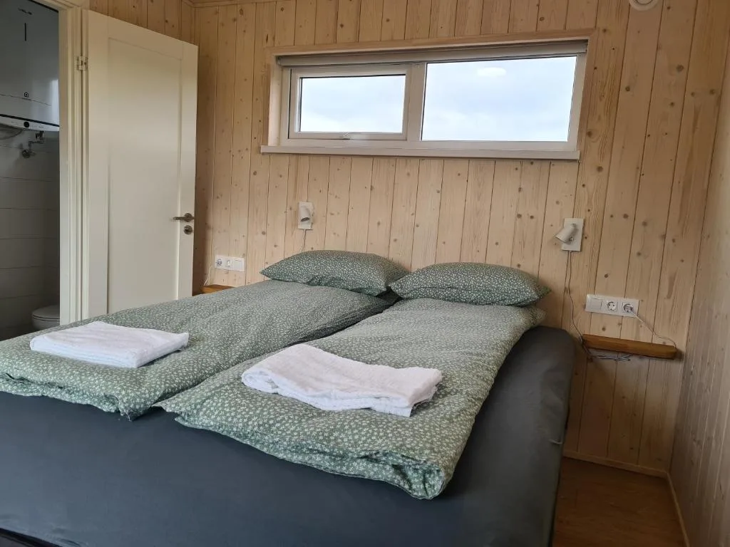 Búhóll 1 Guesthouse — 2