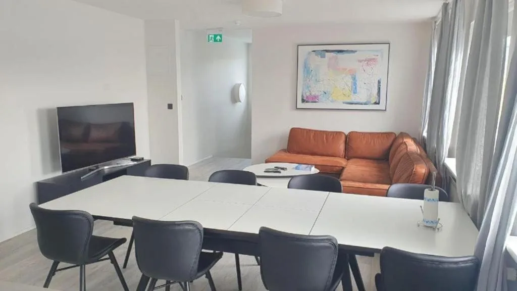 Post-Plaza Guesthouse — 5