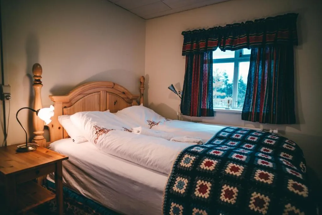 Bessastaðir Guesthouse — 2