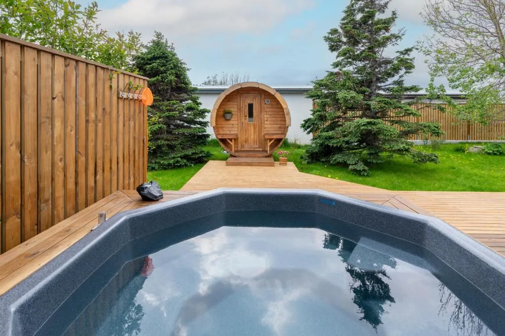 Túnfífill Guesthouse - Deluxe villa - free hot tub and sauna, cozy and quiet — 4