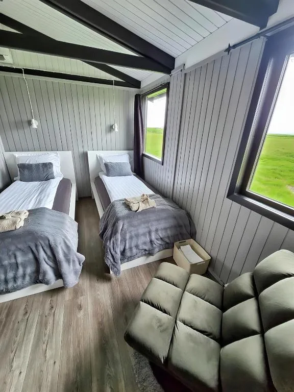 Aurora Cabin and Private Jacuzzi — 5