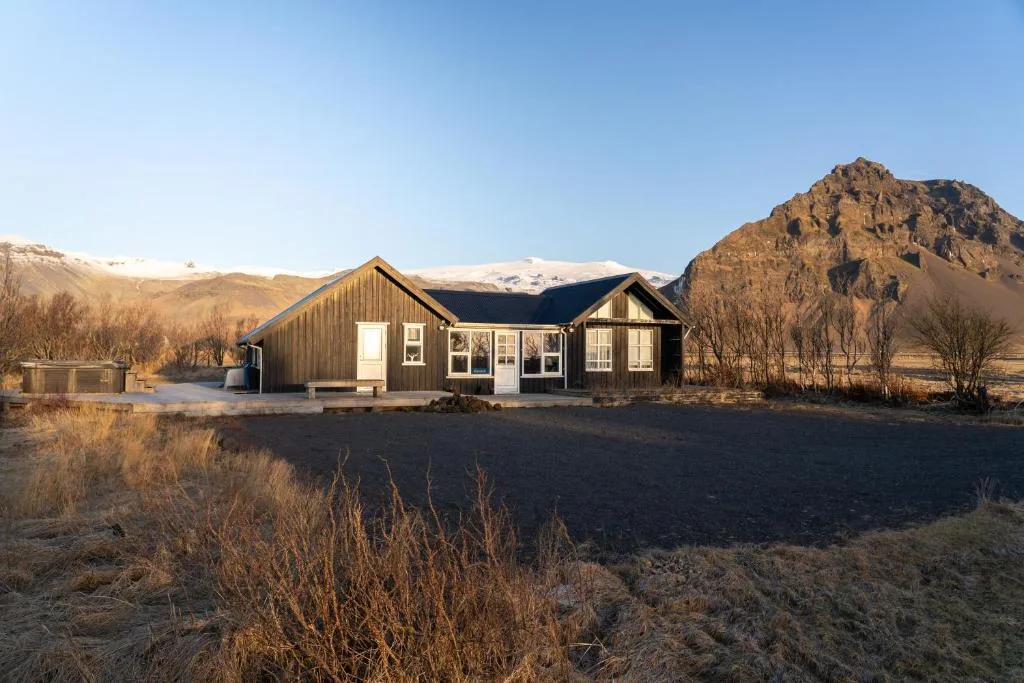 Grund Cabin
