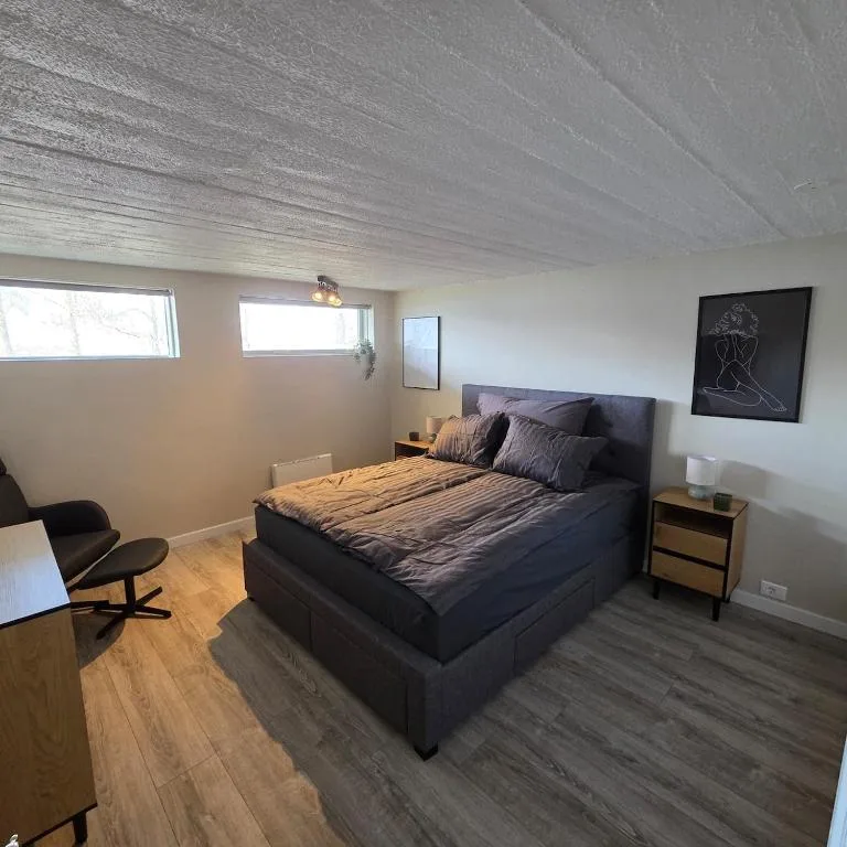 Cozy Apartment with Fjord View Þingeyri — 2