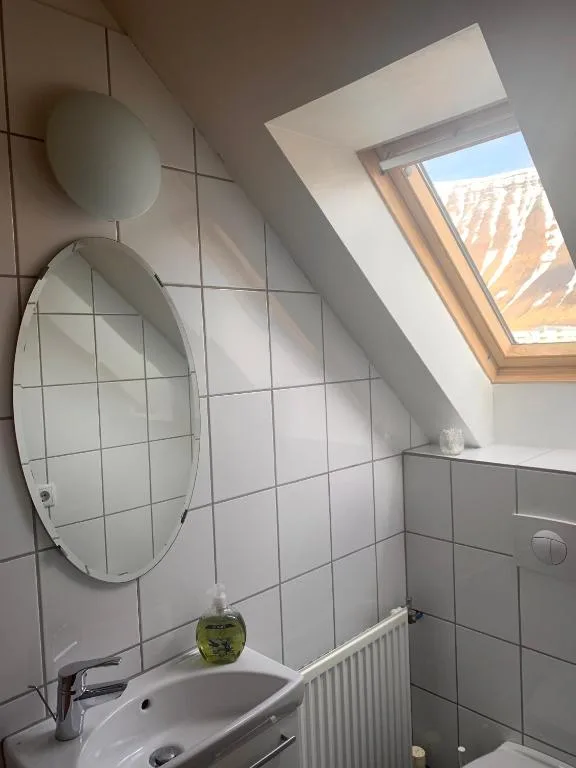Mánagisting Guesthouse — 2