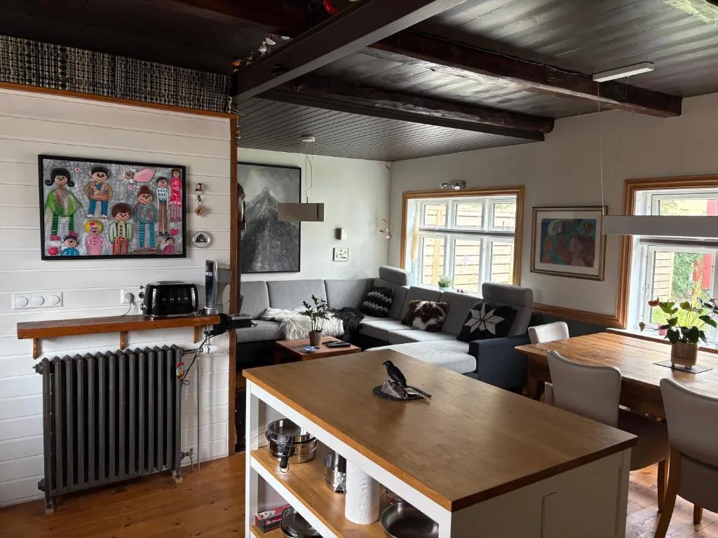 Newly renovated house in the old part of Isafjordur — 4