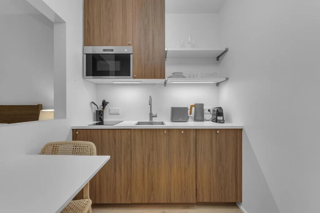 Castle Inn Apartments - Downtown Keflavík — 4