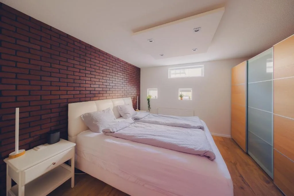 Smart Luxury - Private Gym, Hot Tub & Sauna — 4