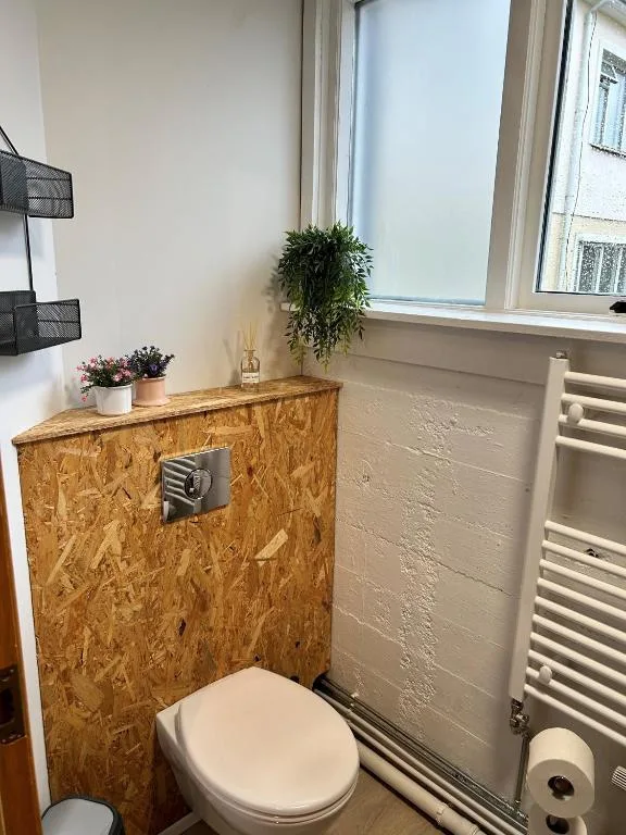 The Little Guesthouse Downtown - Keflavik Airport — 3