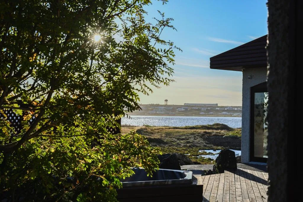 ÁLka - Cozy Room by the Sea With Private Hot Tub — 4