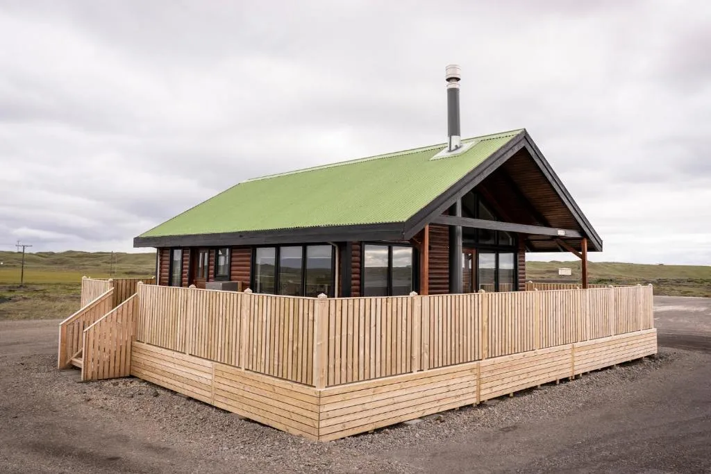 Black Beach Cottage — 5