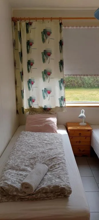 Ægisholt privete house with hot tub — 2