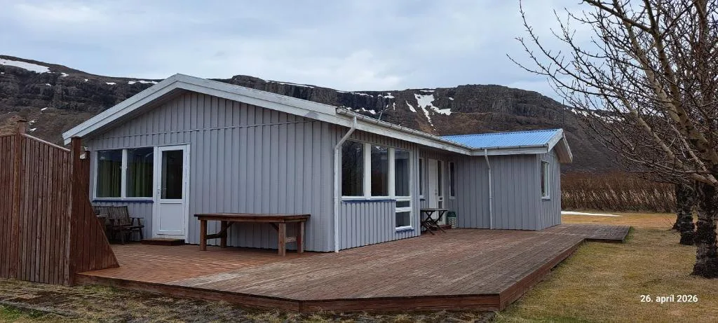 Ægisholt privete house with hot tub — 4