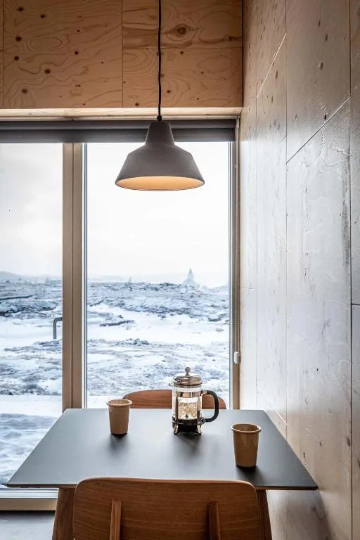 Aska, Modern Cabin