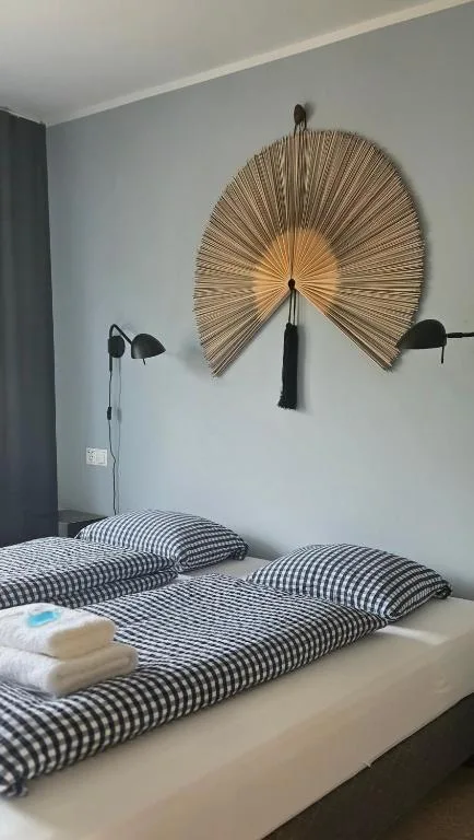 Eldá Guesthouse Rooms with private bathroom — 2