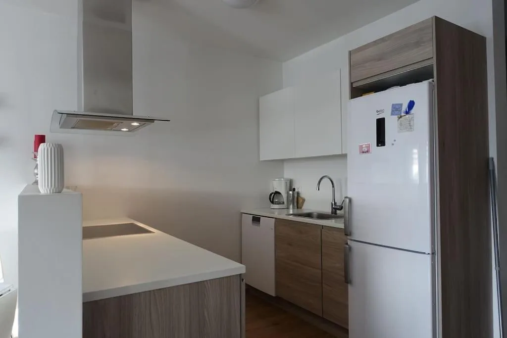 Beautiful flat in downtown Reykjavík with a view — 2