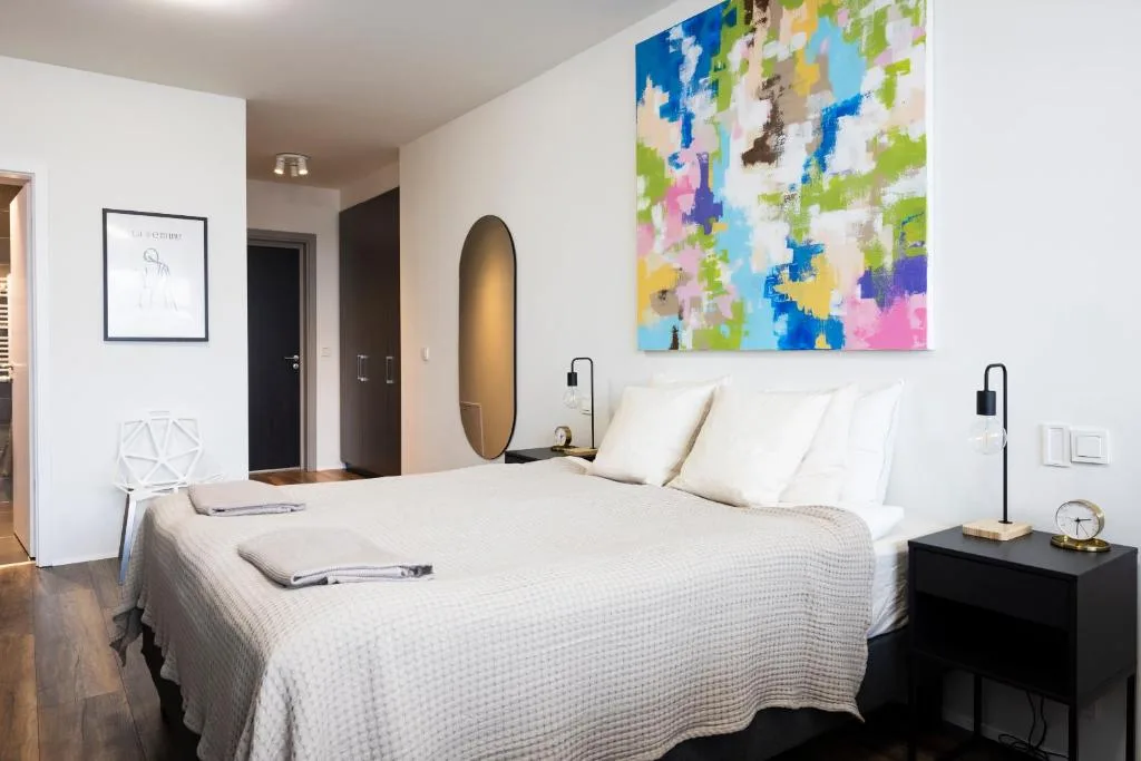 Downtown Loft with Balcony & Parking — 2