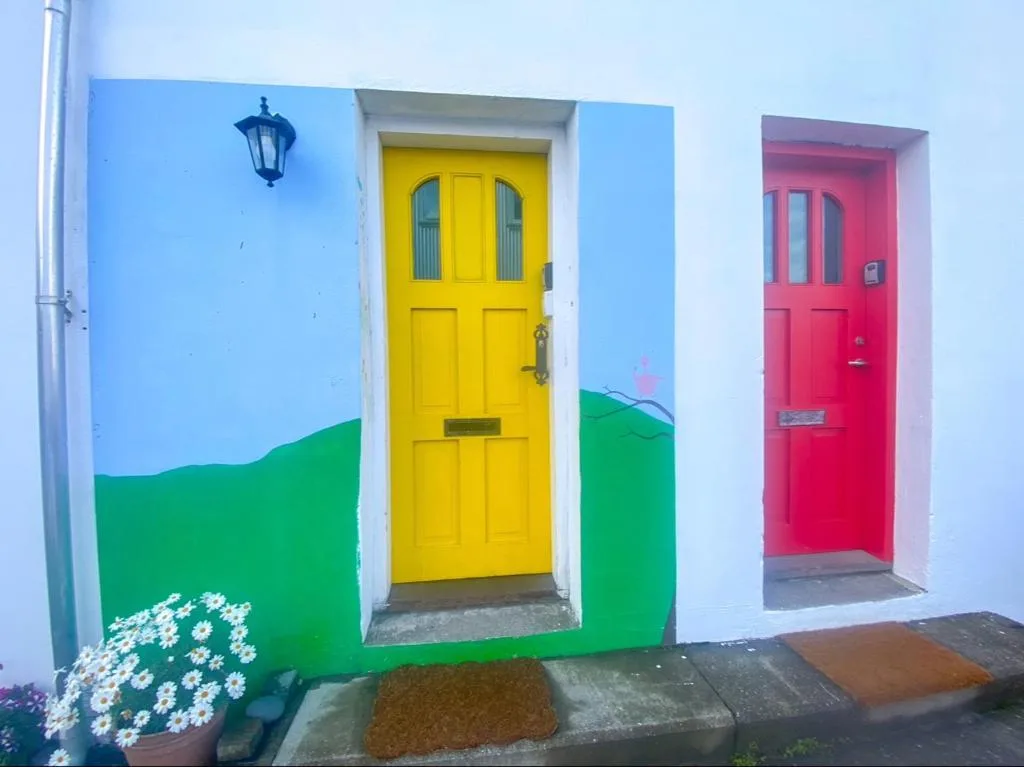 Enjoy Reykjavík Yellow Door Apartment
