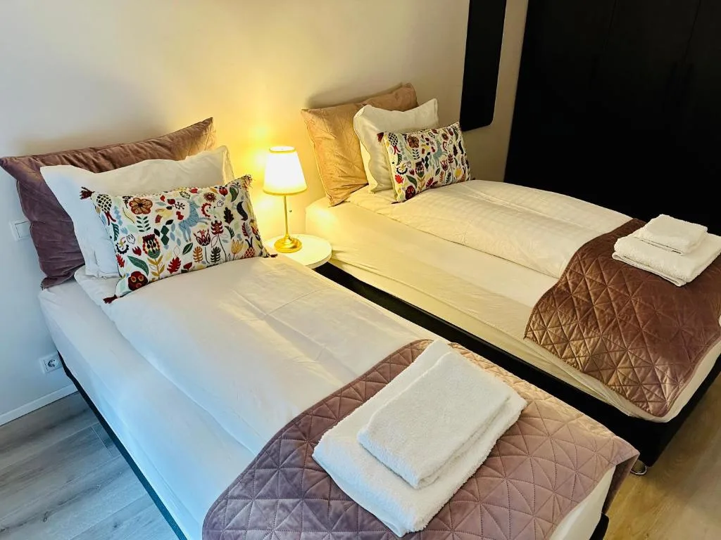 Luxury New Apt in Downtown (83 sqm) — 2