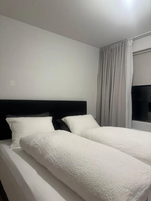 Minimalistic, Flat, Kópavogur