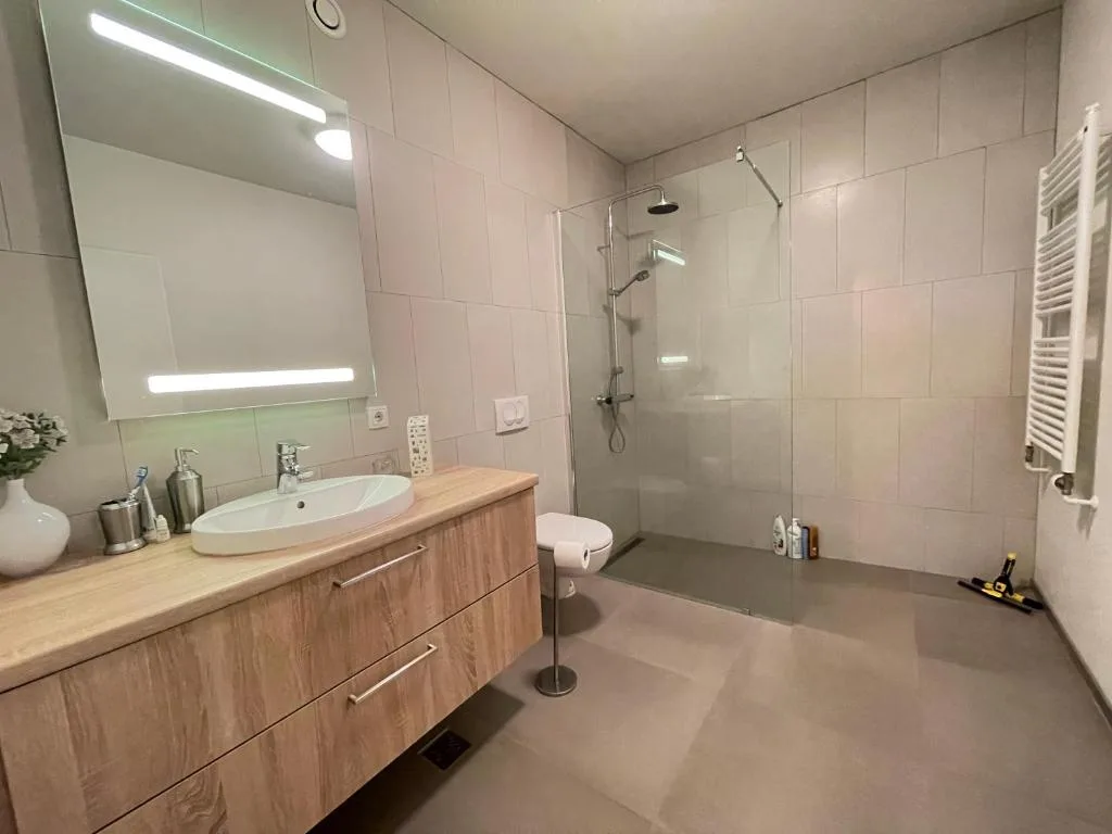 Modern and spacious 3 bedroom apartment in Kópavogur — 3